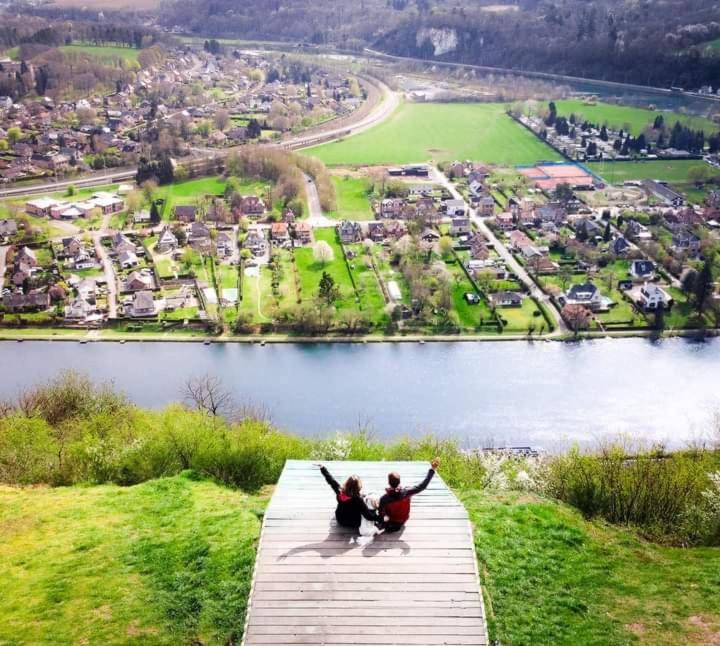 Maison Et Velos A Godinne Dans La Vallee De La Meuse Eksteriør billede