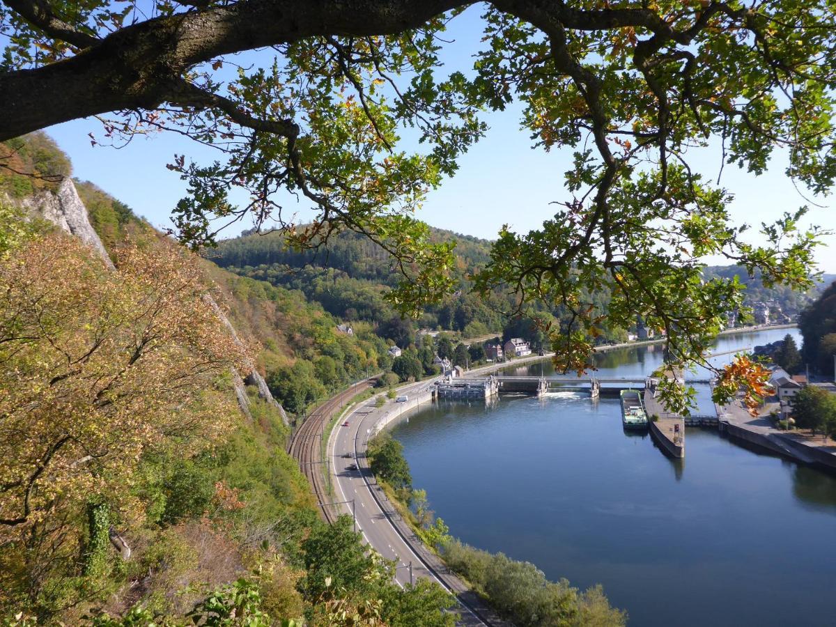 Maison Et Velos A Godinne Dans La Vallee De La Meuse Eksteriør billede